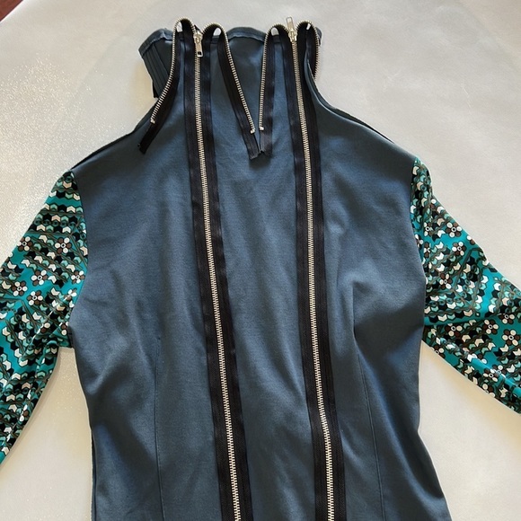 Sohung Designs Double Zip Unique Patterned Sleeve Jacket in size S - Picture 11 of 13